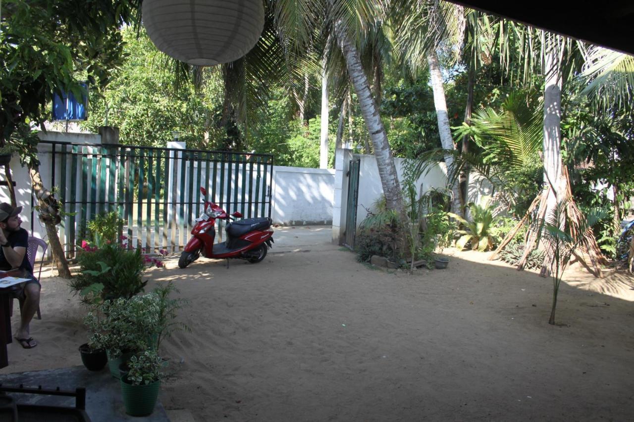 Chithra Homestay Тангале Екстериор снимка