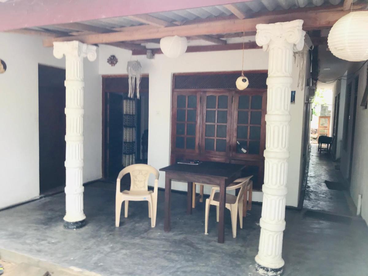 Chithra Homestay Тангале Екстериор снимка