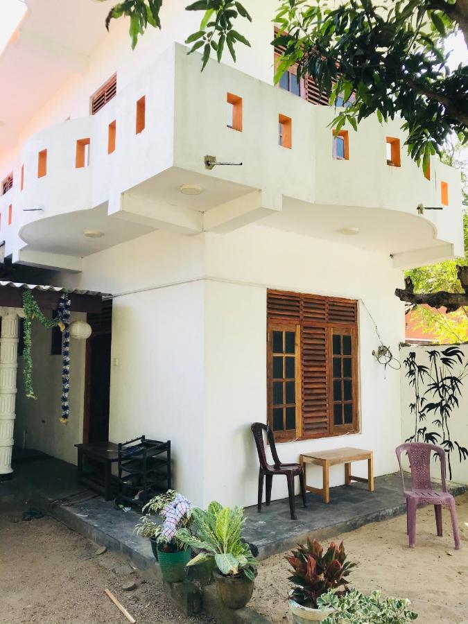 Chithra Homestay Тангале Екстериор снимка