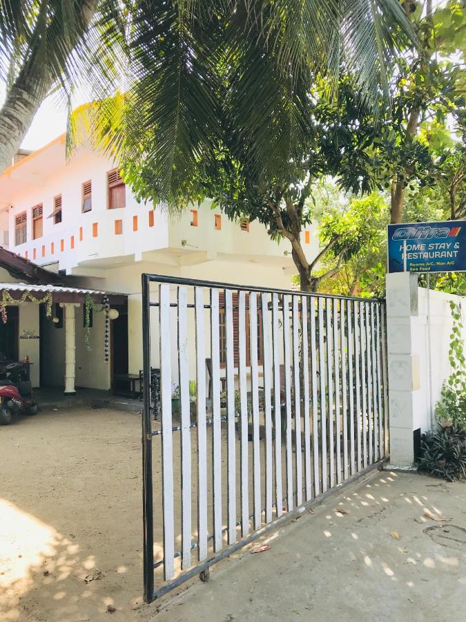 Chithra Homestay Тангале Екстериор снимка